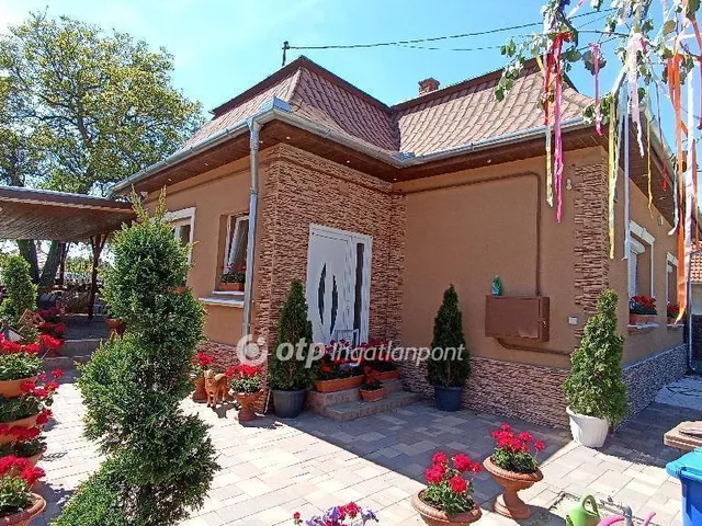 Eladó ház Jászfényszaru 118 nm