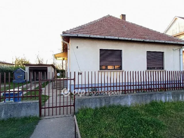 Eladó ház Jászfényszaru 79 nm