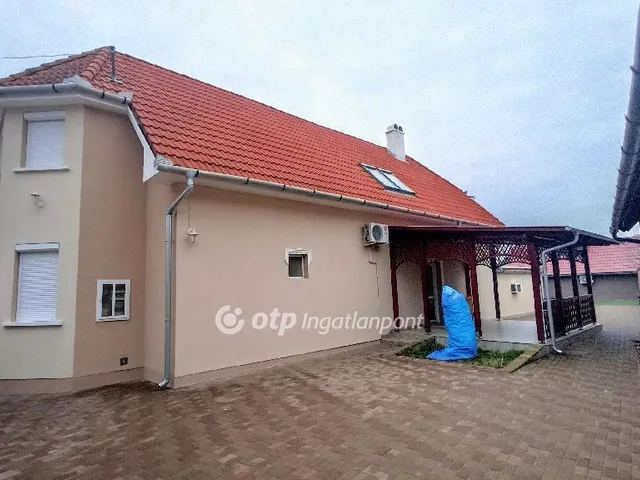 Eladó ház Jászfényszaru 139 nm