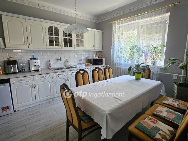 Eladó ház Jászjákóhalma 187 nm