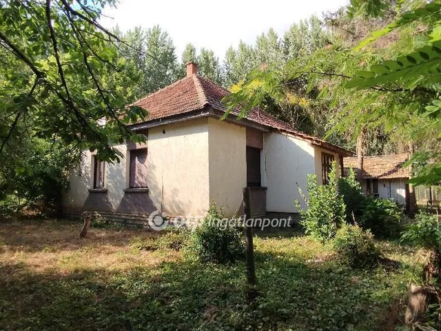 Eladó mezőgazdasági ingatlan Jászberény 74 nm