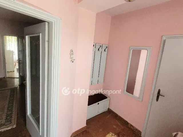 Eladó lakás Jászberény 136 nm