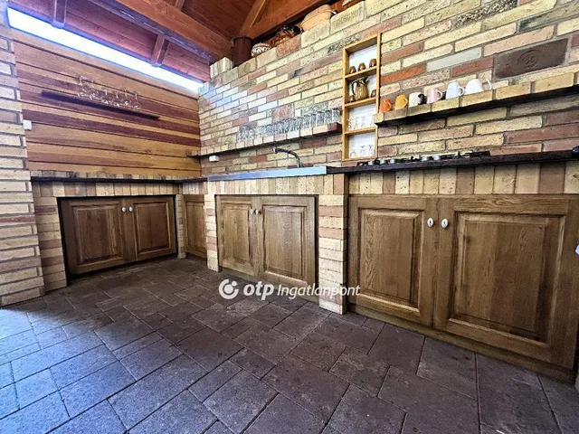 Eladó ház Nagykáta 207 nm