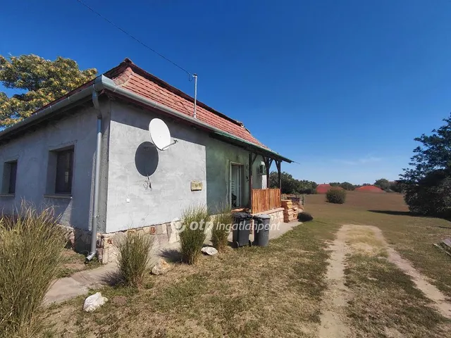 Eladó ház Pusztamonostor 81 nm