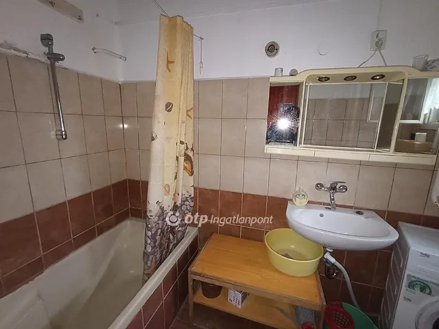 Eladó ház Jászapáti 180 nm