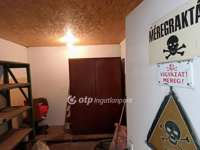 Eladó kereskedelmi és ipari ingatlan Tóalmás 290 nm