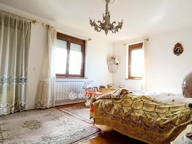 Eladó ház Isaszeg 184 nm