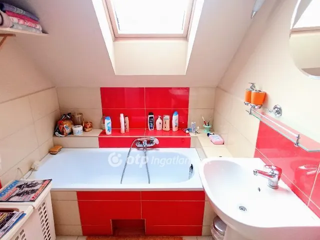 Eladó ház Jászárokszállás 196 nm