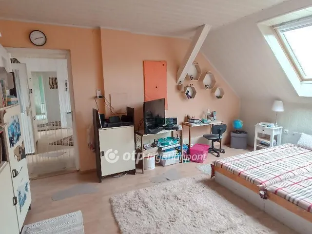 Eladó ház Jászárokszállás 196 nm