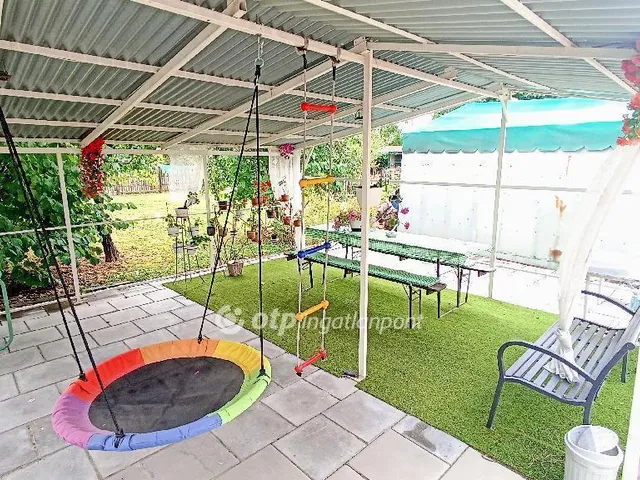 Eladó ház Jászárokszállás 196 nm