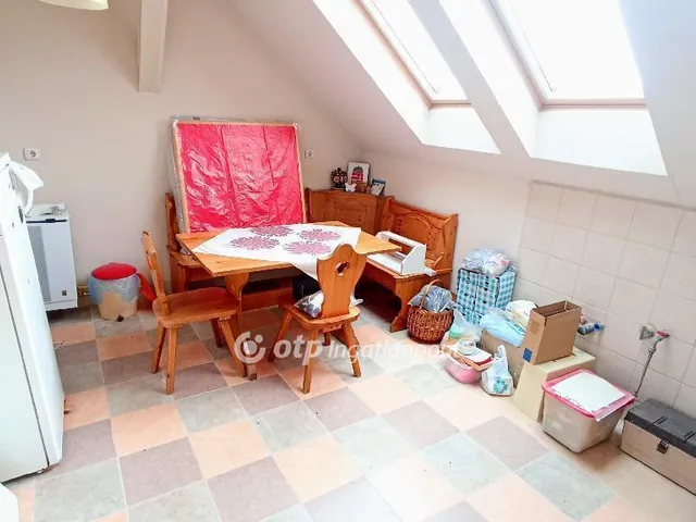 Eladó ház Jászárokszállás 196 nm