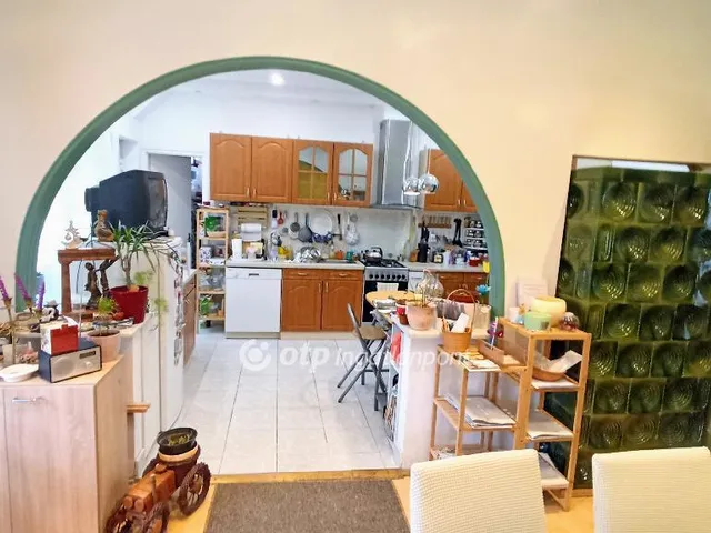 Eladó ház Jászárokszállás 196 nm