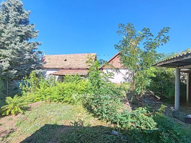 Eladó ház Jászladány 84 nm