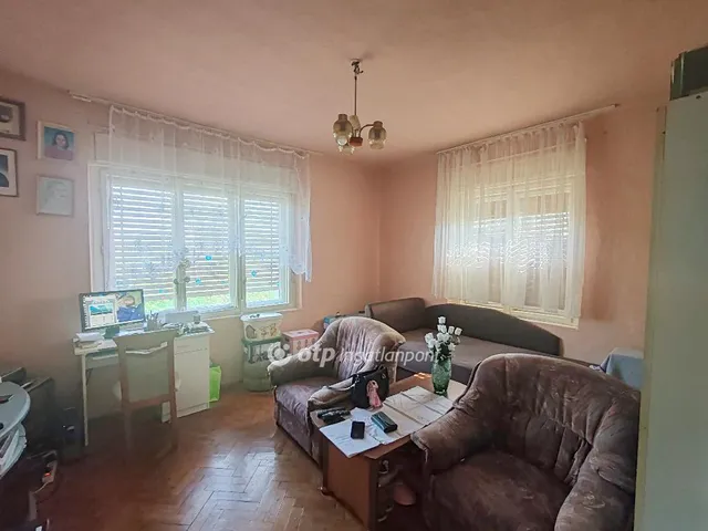 Eladó ház Jászladány 68 nm