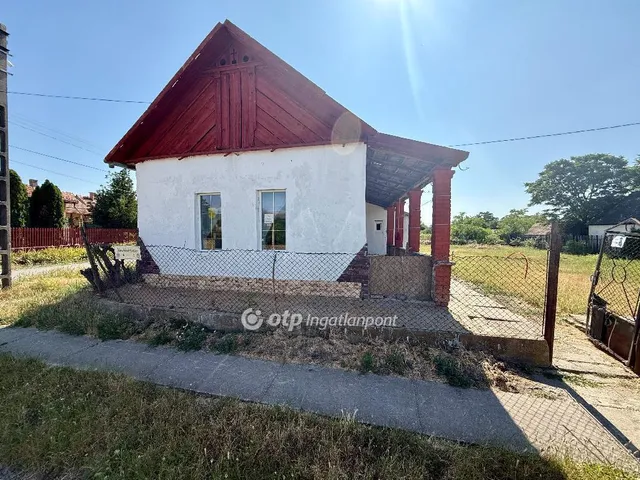 Eladó ház Jászladány 49 nm