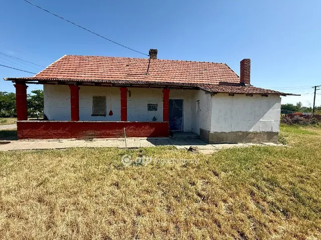 Eladó ház Jászladány 49 nm