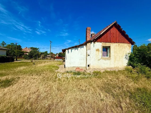Eladó ház Jászladány 49 nm