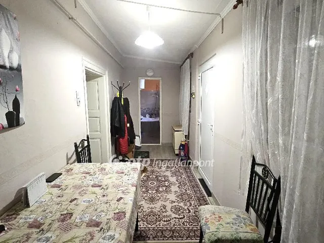 Eladó ház Alattyán 66 nm