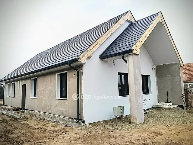 Eladó ház Jászfényszaru 96 nm