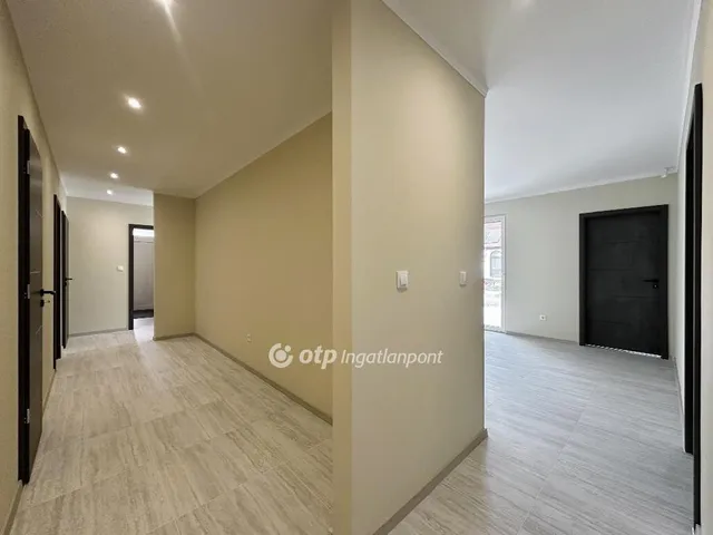 Eladó ház Cegléd 157 nm