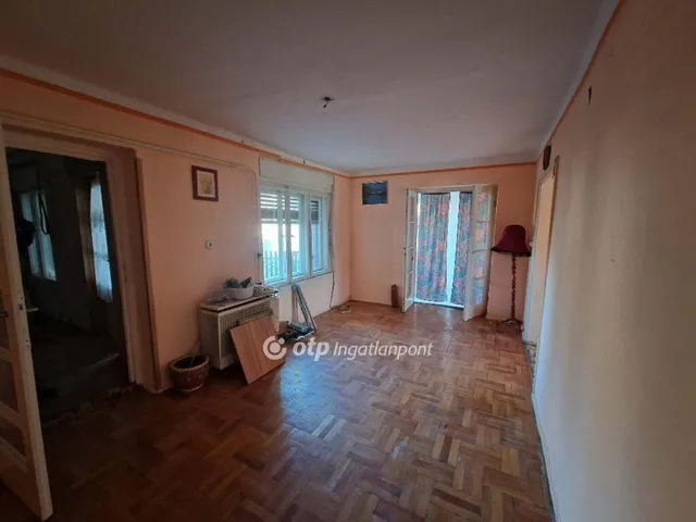 Eladó ház Tápiószele 75 nm
