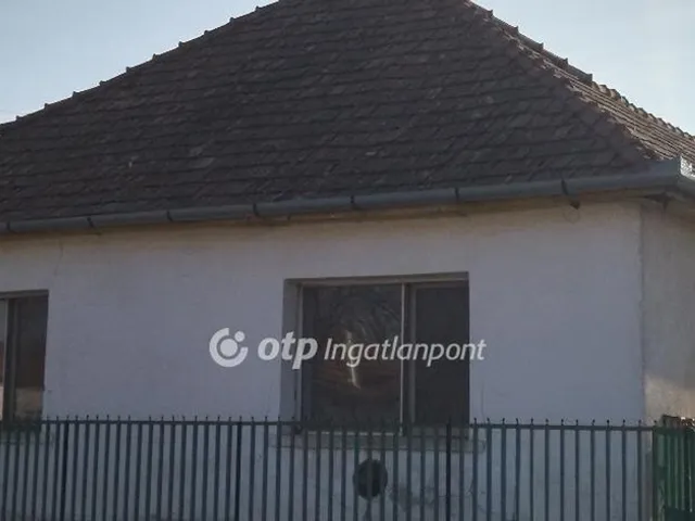 Eladó ház Tápióság 75 nm