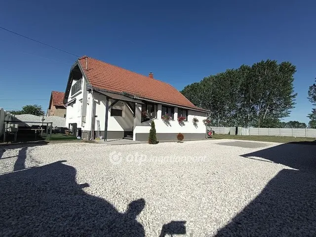 Eladó ház Jászfényszaru 127 nm
