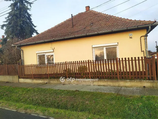 Eladó ház Jászfényszaru 131 nm