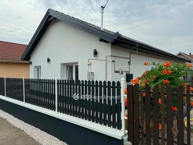 Eladó ház Tápiószele 71 nm