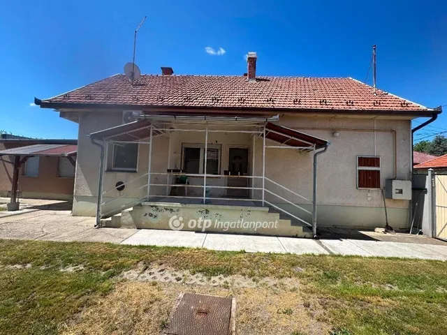 Eladó ház Cegléd 105 nm