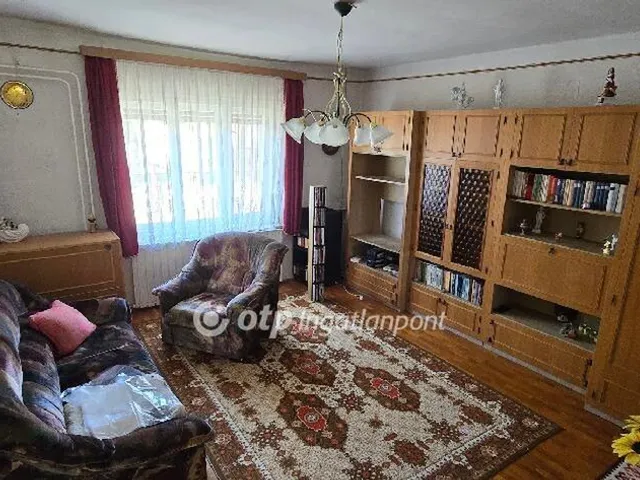 Eladó ház Jászapáti 75 nm