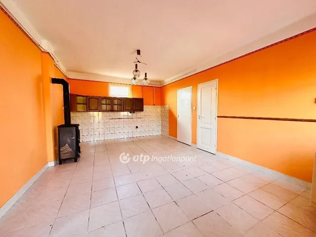 Eladó ház Cegléd 218 nm