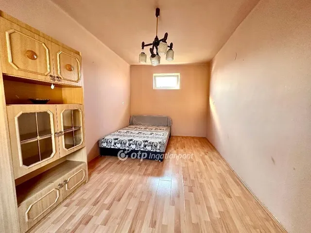 Eladó ház Cegléd 218 nm
