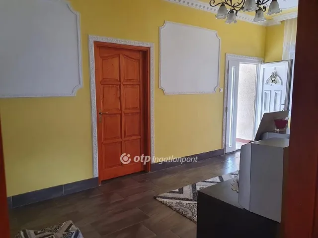 Eladó ház Tóalmás 175 nm