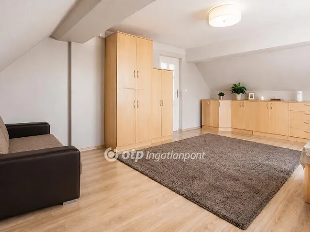 Eladó ház Jászfényszaru 157 nm
