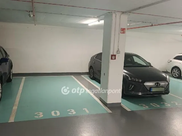 Eladó garázs Budapest XI. kerület 13 nm