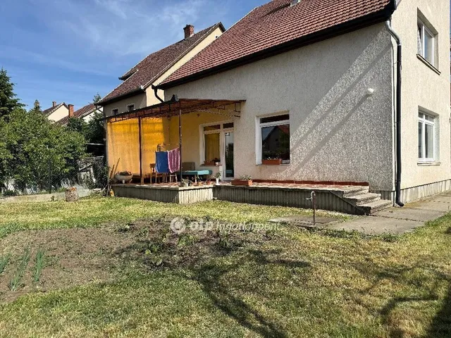 Eladó ház Jászberény 210 nm