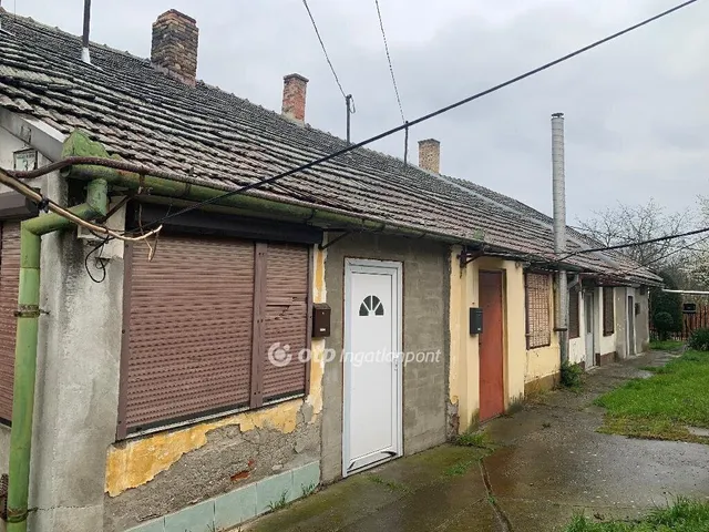 Eladó lakás Újszász 43 nm