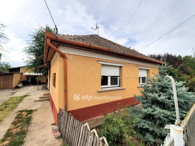 Eladó ház Abony 74 nm