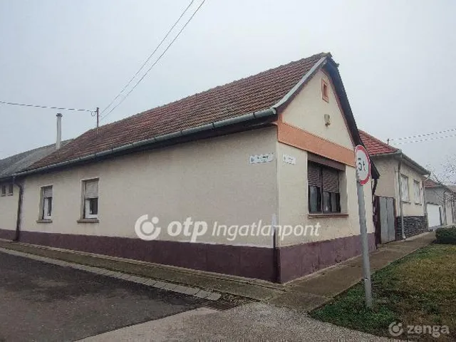 Eladó ház Jászberény 78 nm