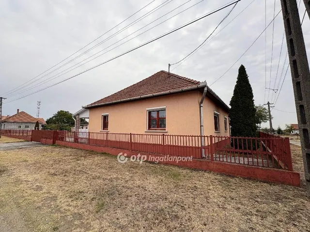 Eladó ház Jászfényszaru 118 nm