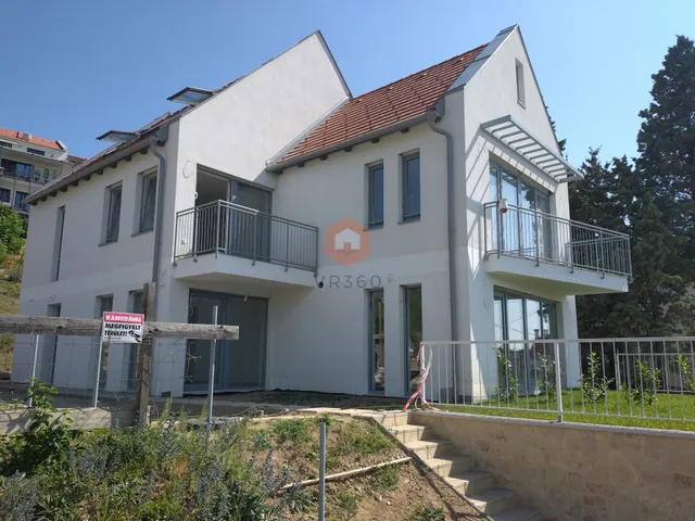 Eladó lakás Pécs, Havihegy 116 nm