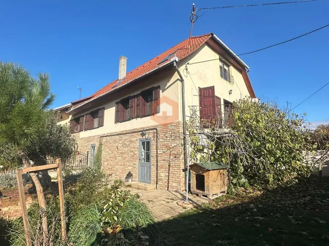 Eladó kereskedelmi és ipari ingatlan Pécs, Bolgárkert 200 nm