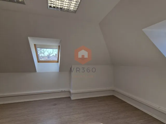 Kiadó kereskedelmi és ipari ingatlan Pécs, Belváros 130 nm