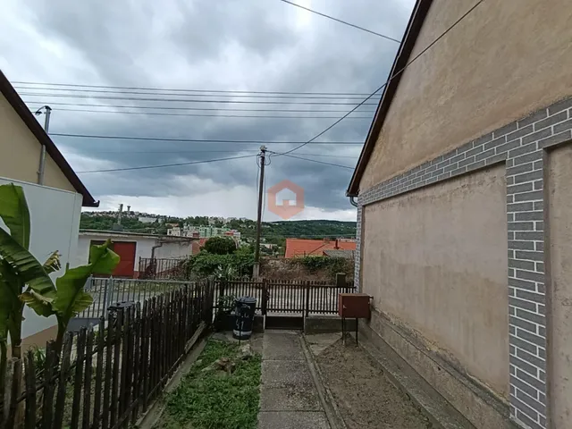 Eladó ház Komló 112 nm