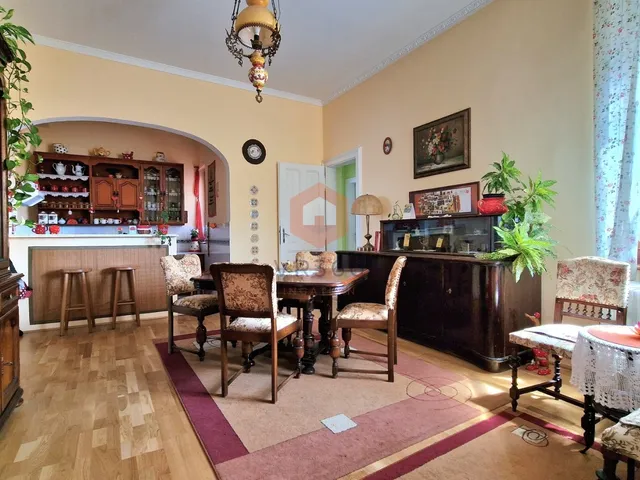 Eladó lakás Pécs, Belváros 118 nm