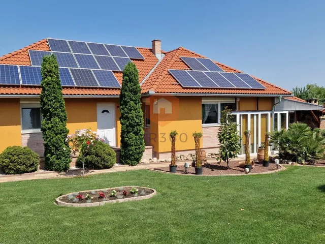 Eladó ház Pécs, Újhegy 130 nm