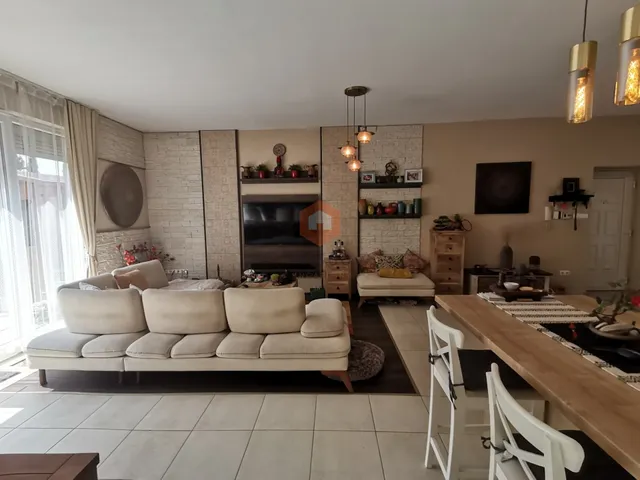 Eladó lakás Pécs, Rigóder 96 nm