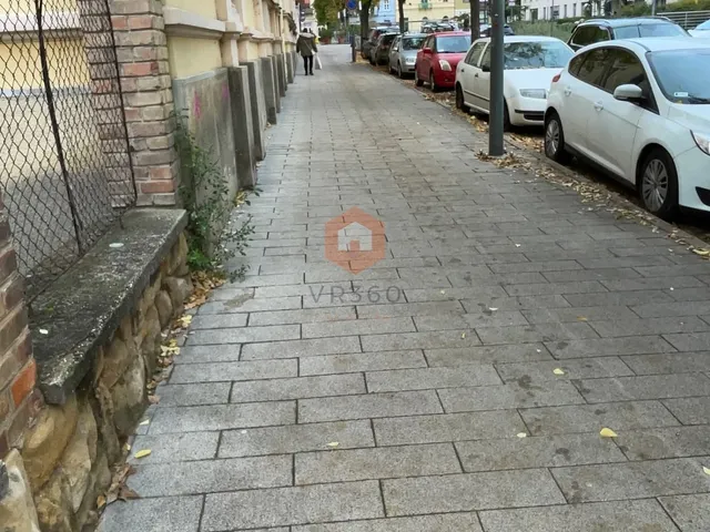 Eladó kereskedelmi és ipari ingatlan Pécs, Belváros 216 nm