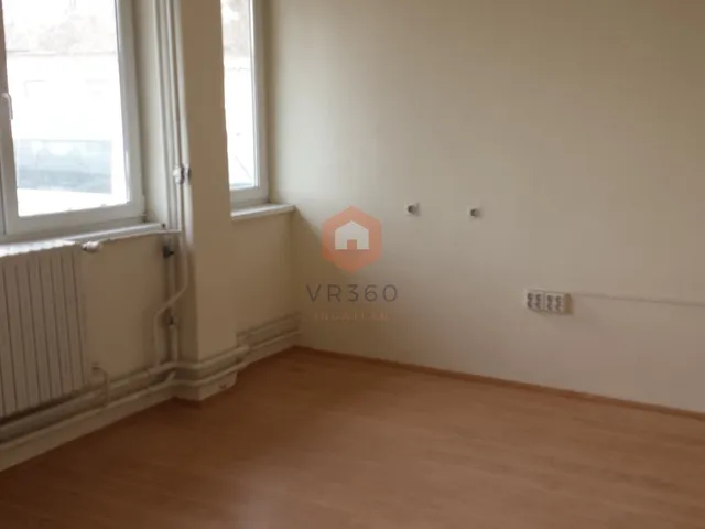Kiadó kereskedelmi és ipari ingatlan Pécs, Ispitaalja 13 nm